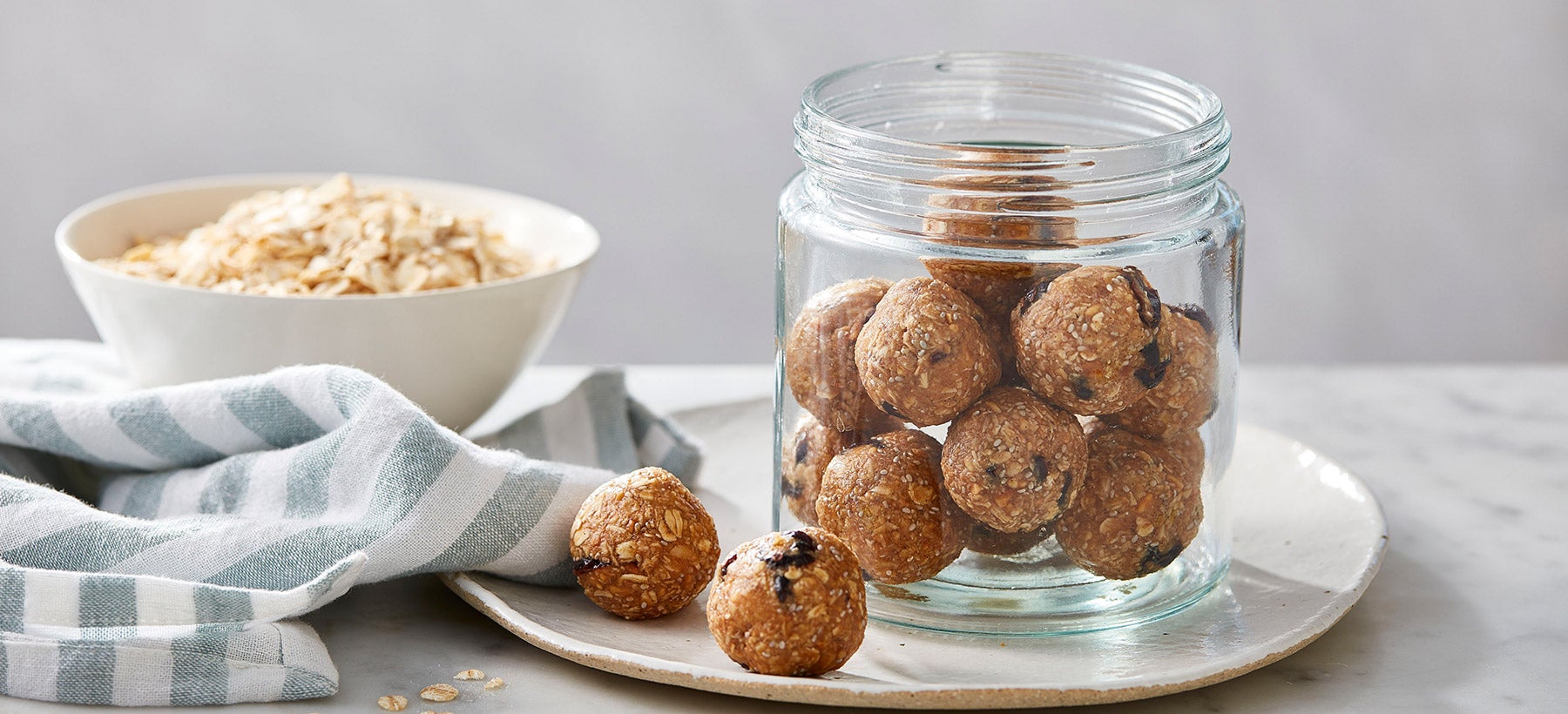 glass-jar-filled-with-oat-balls