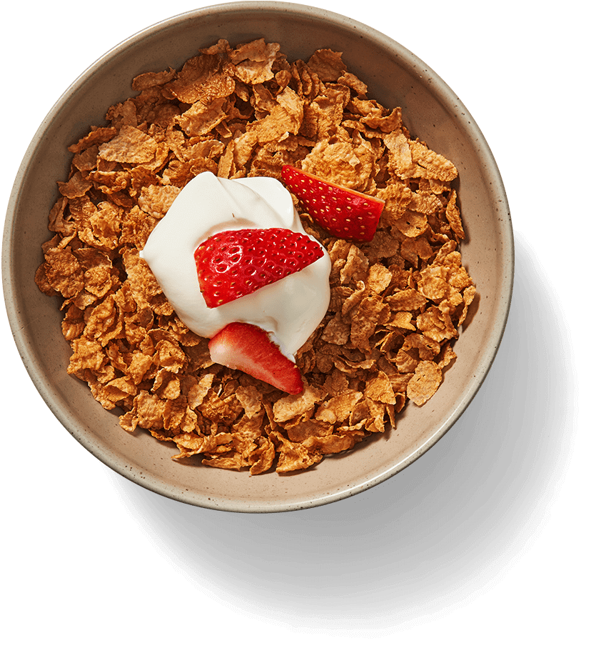 oat-crisps-topped-with-yoghurt-strawberries